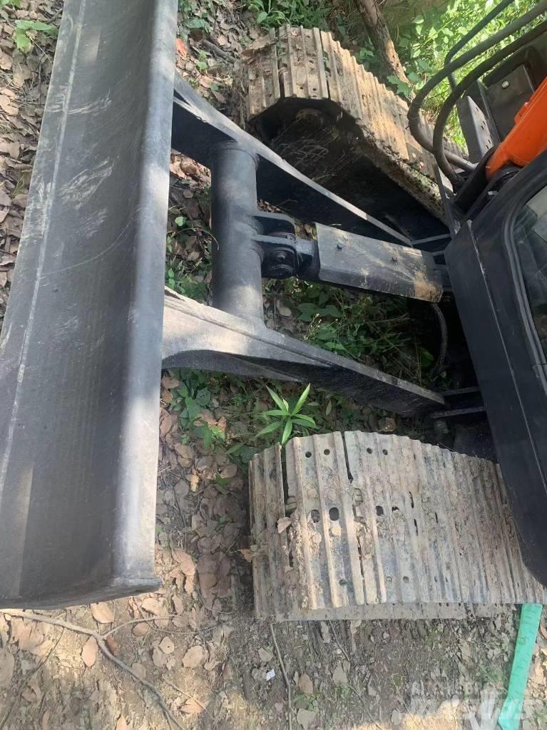 Hitachi ZX60 Kāpurķēžu ekskavatori