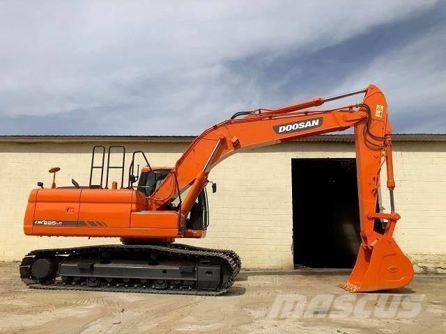 Doosan dx225 Kāpurķēžu ekskavatori