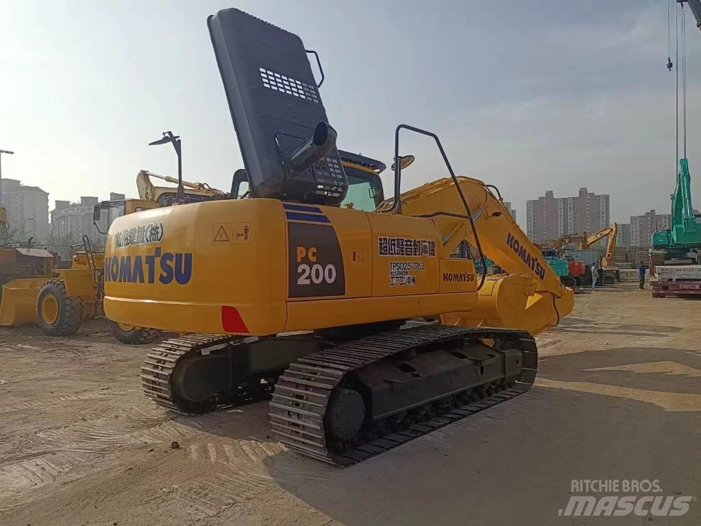Komatsu pc200-8 Kāpurķēžu ekskavatori