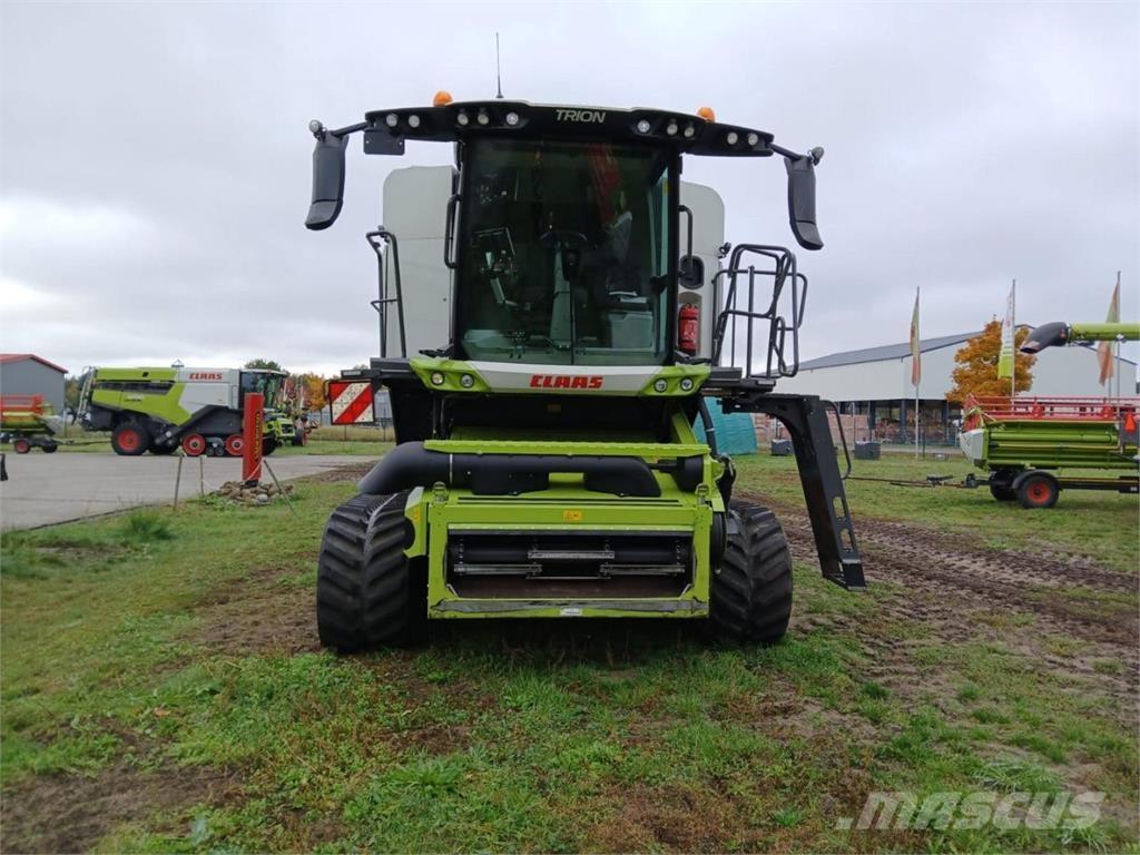 CLAAS Trion 660 TT Ražas novākšanas kombaini