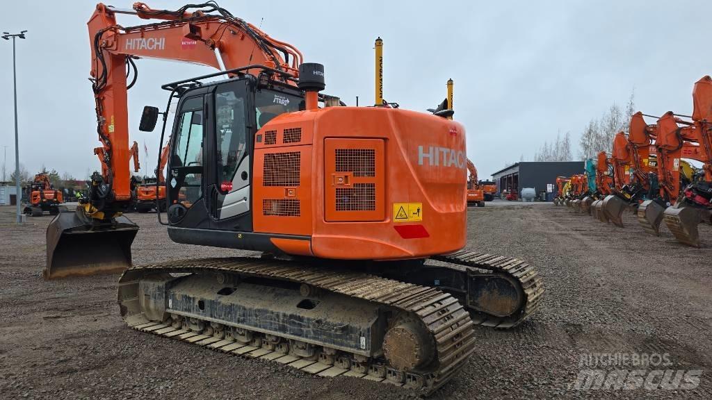 Hitachi ZX 225USLC-6 Kāpurķēžu ekskavatori