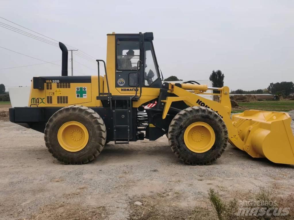 Komatsu WA 320-5 Iekrāvēji uz riteņiem