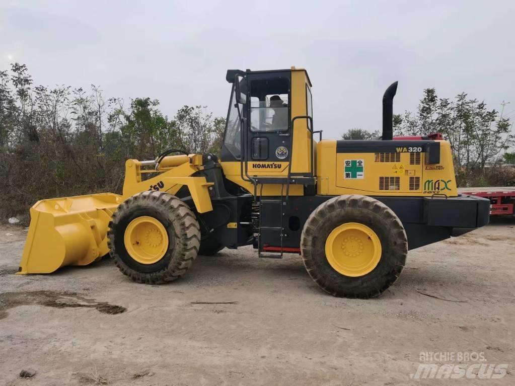 Komatsu WA 320-5 Iekrāvēji uz riteņiem
