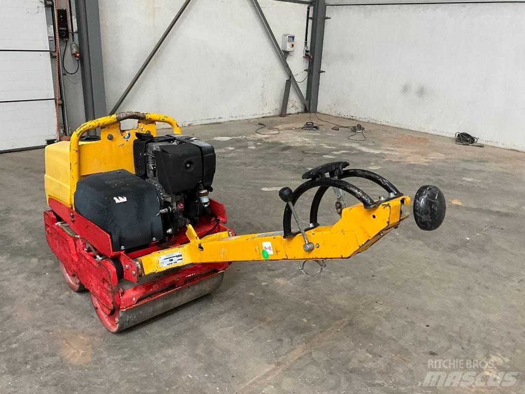 Ammann AR 65 Divvalču grunts veltņi