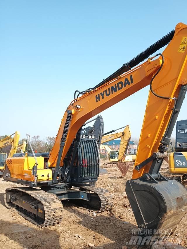 Hyundai R220-9 Kāpurķēžu ekskavatori