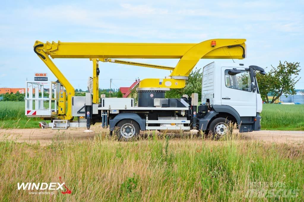 Palfinger P 300 KS Pacēlāji uz automašīnas bāzes