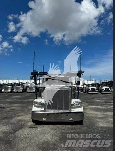 Peterbilt 388 Būvniecība- Citi