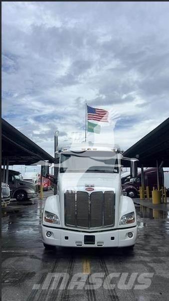 Peterbilt 579 Vilcēji