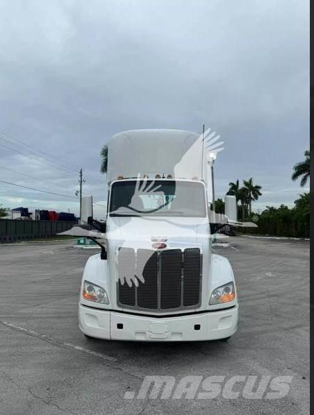 Peterbilt 579 Vilcēji