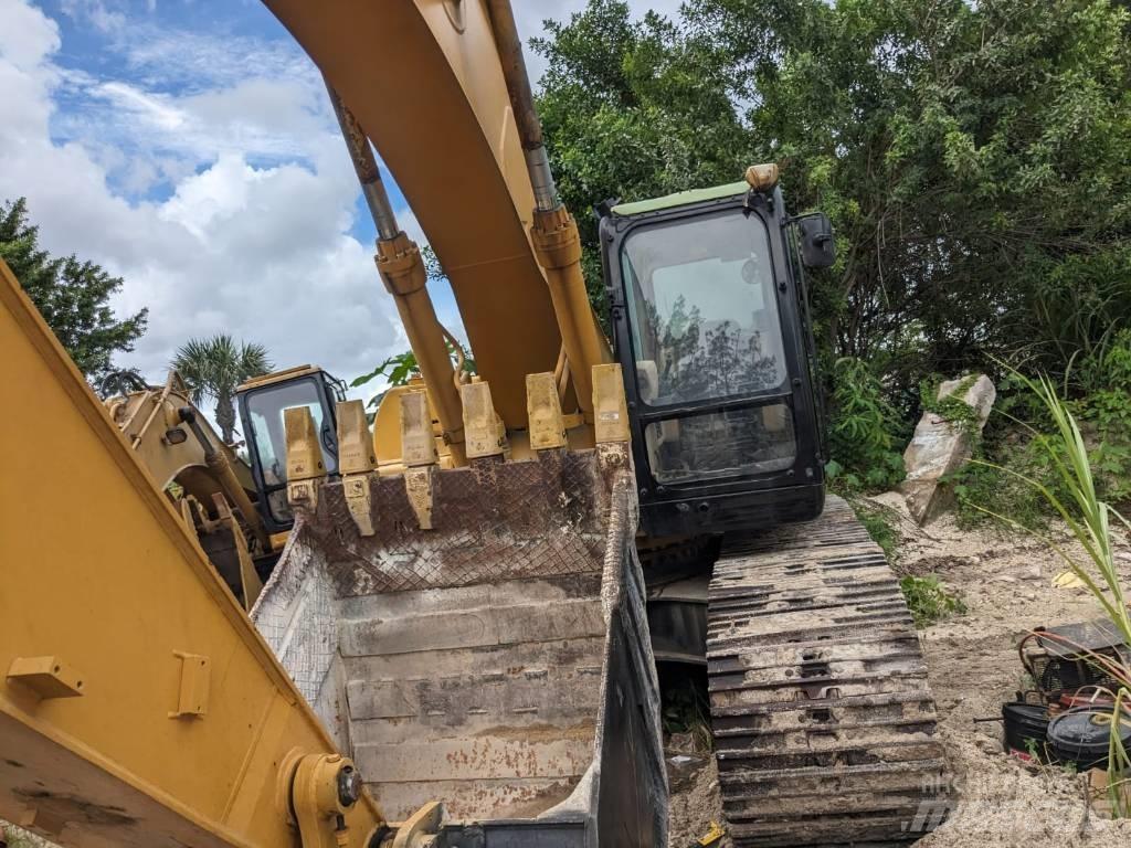 CAT 330 CL Kāpurķēžu ekskavatori
