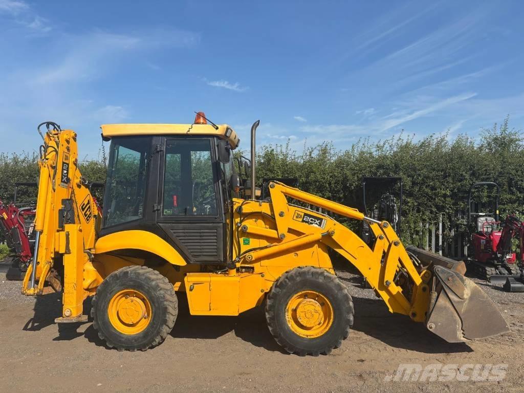 JCB 2CX Ekskavatori-iekrāvēji