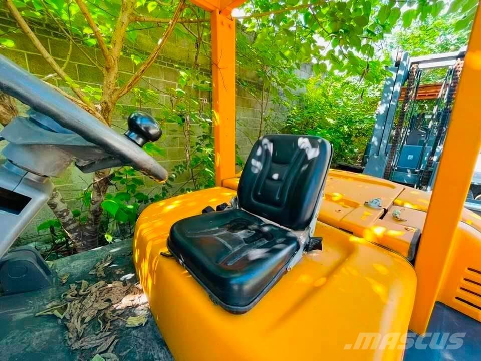 TCM FD 50 Tehnika ar dīzeļa dzinēju