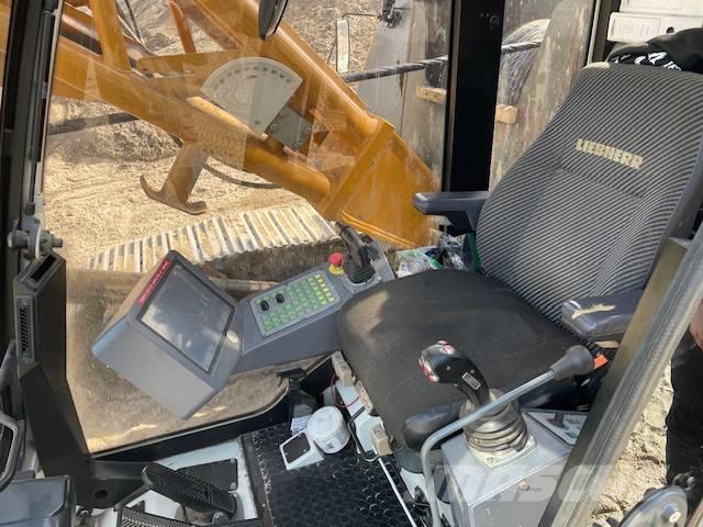 Liebherr HS 8100 HD Kāpurķēžu ekskavators ar strēli