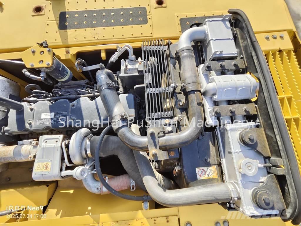 Komatsu 220-8 Kāpurķēžu ekskavatori