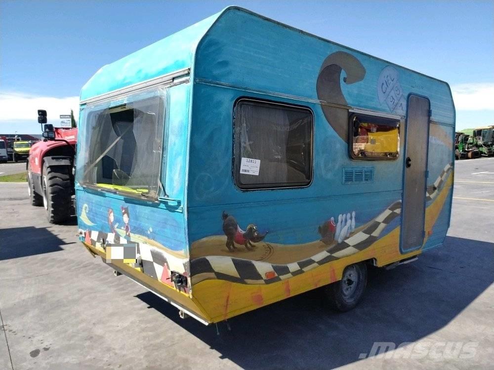  DIGUE 450 Kemperi un dzīvojamās piekabes