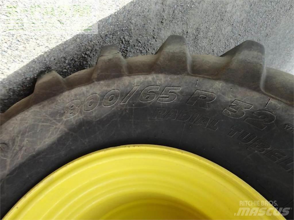 John Deere t670 Ražas novākšanas kombaini