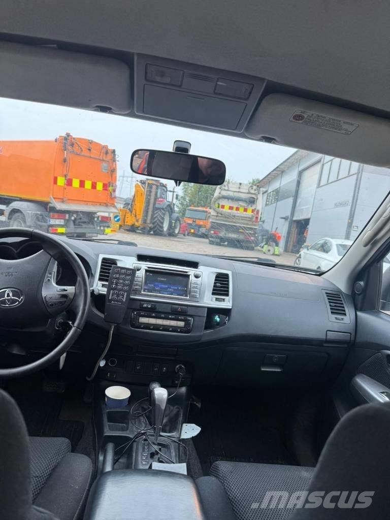 Toyota Hilux Pilsētas atkritumvedēji