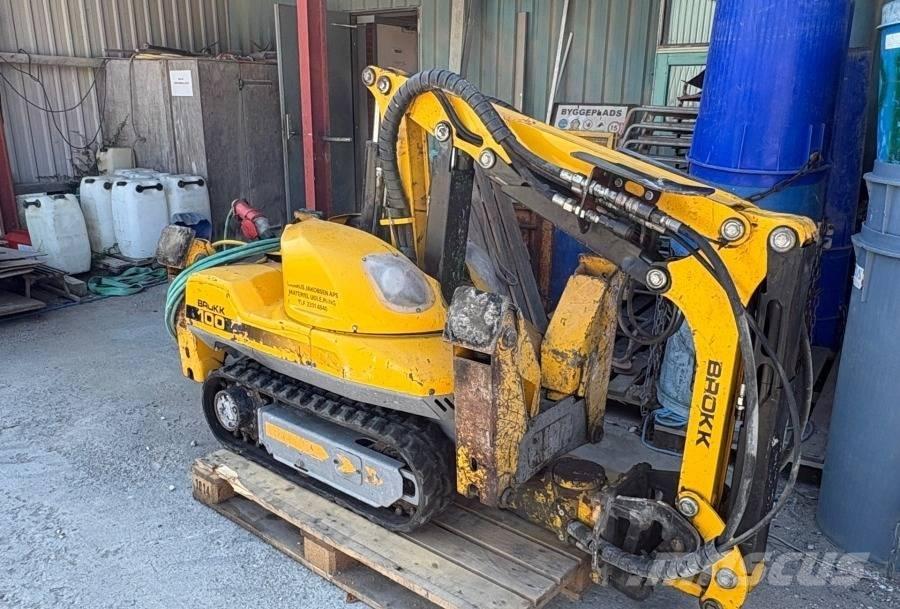 Brokk 100 Demontāžas ekskavators