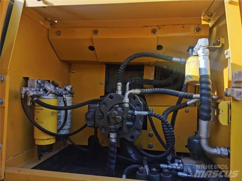Volvo EC210D Kāpurķēžu ekskavatori