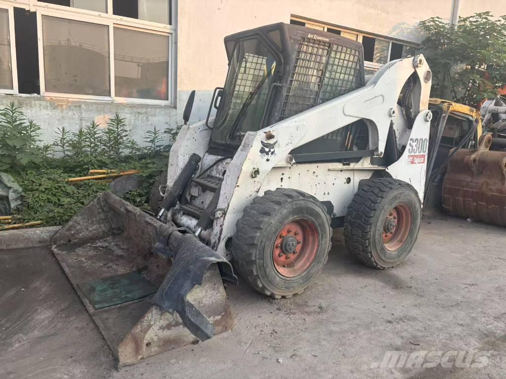 Bobcat S 300 Lietoti riteņu kompaktiekrāvēji