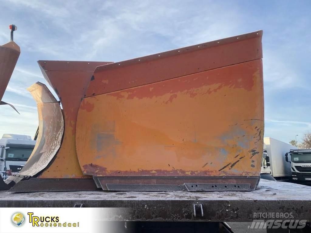  Fresia + Snow shovel Sniega naži un tīrītāji