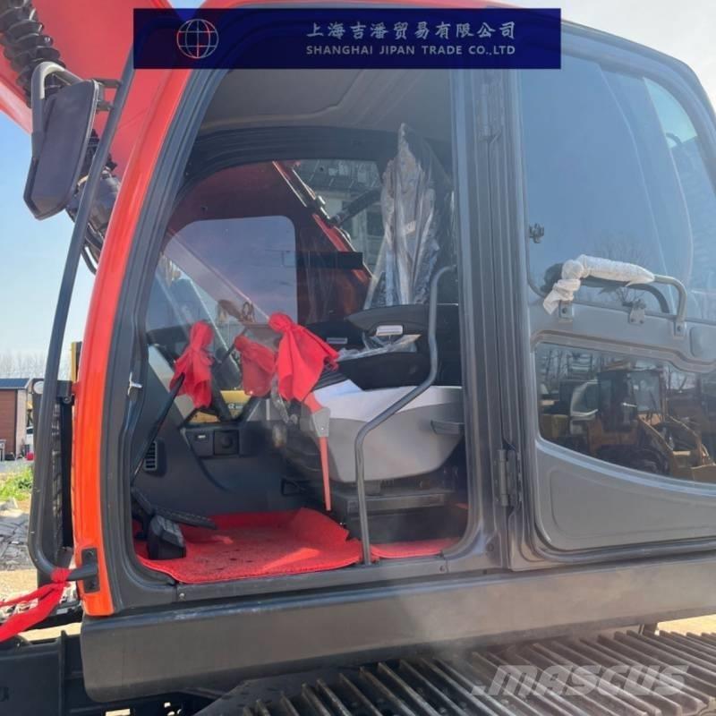Doosan DX 225 Kāpurķēžu ekskavatori