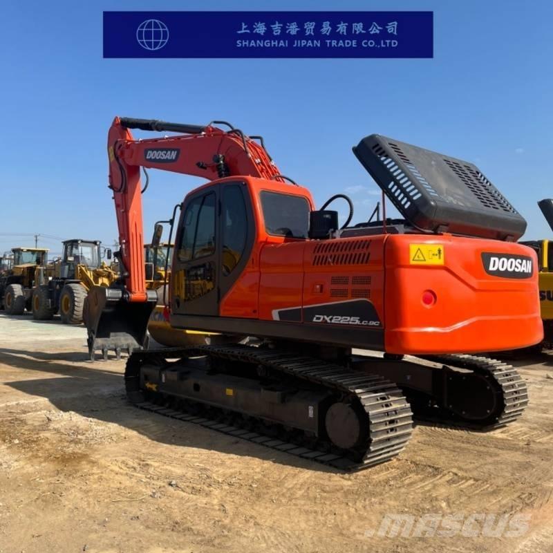 Doosan DX 225 Kāpurķēžu ekskavatori