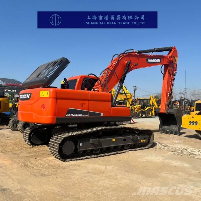 Doosan DX 225 Kāpurķēžu ekskavatori