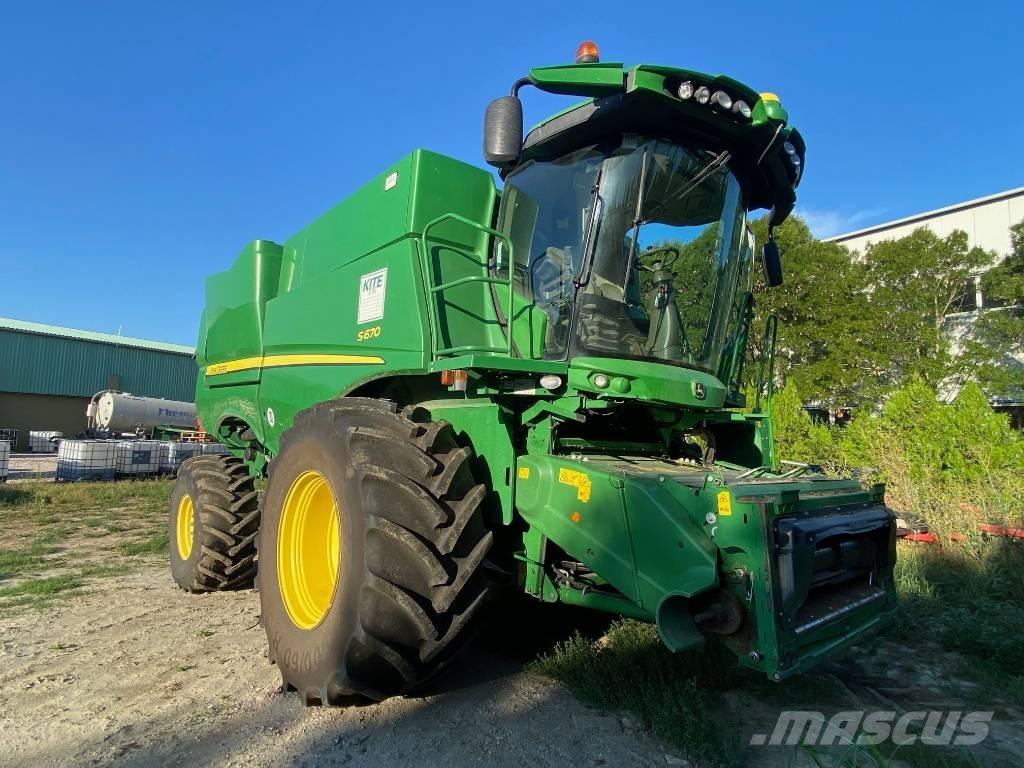 John Deere S 670 i Ražas novākšanas kombaini