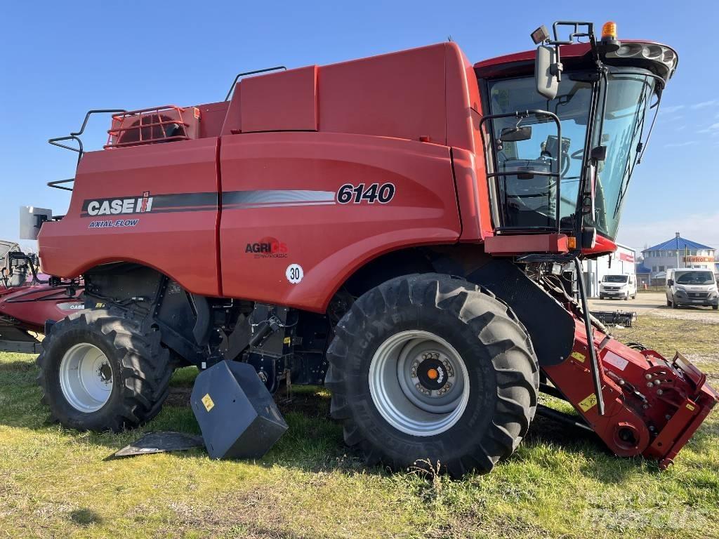 Case IH AF6140 Ražas novākšanas kombaini