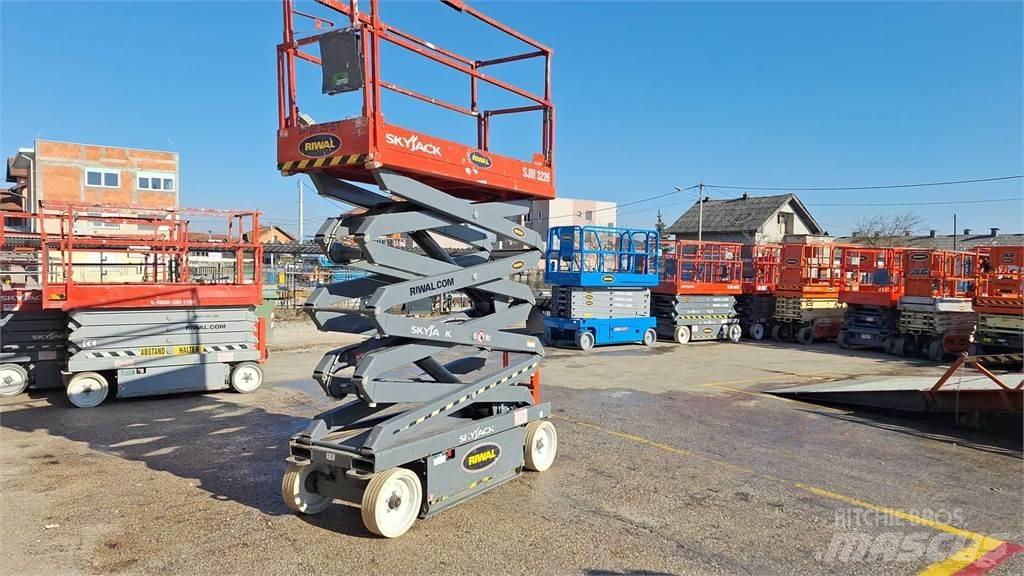 SkyJack SJIII3226 Šķerveida pacēlāji