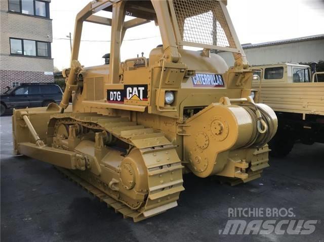 CAT D 7 G Kāpurķēžu buldozeri