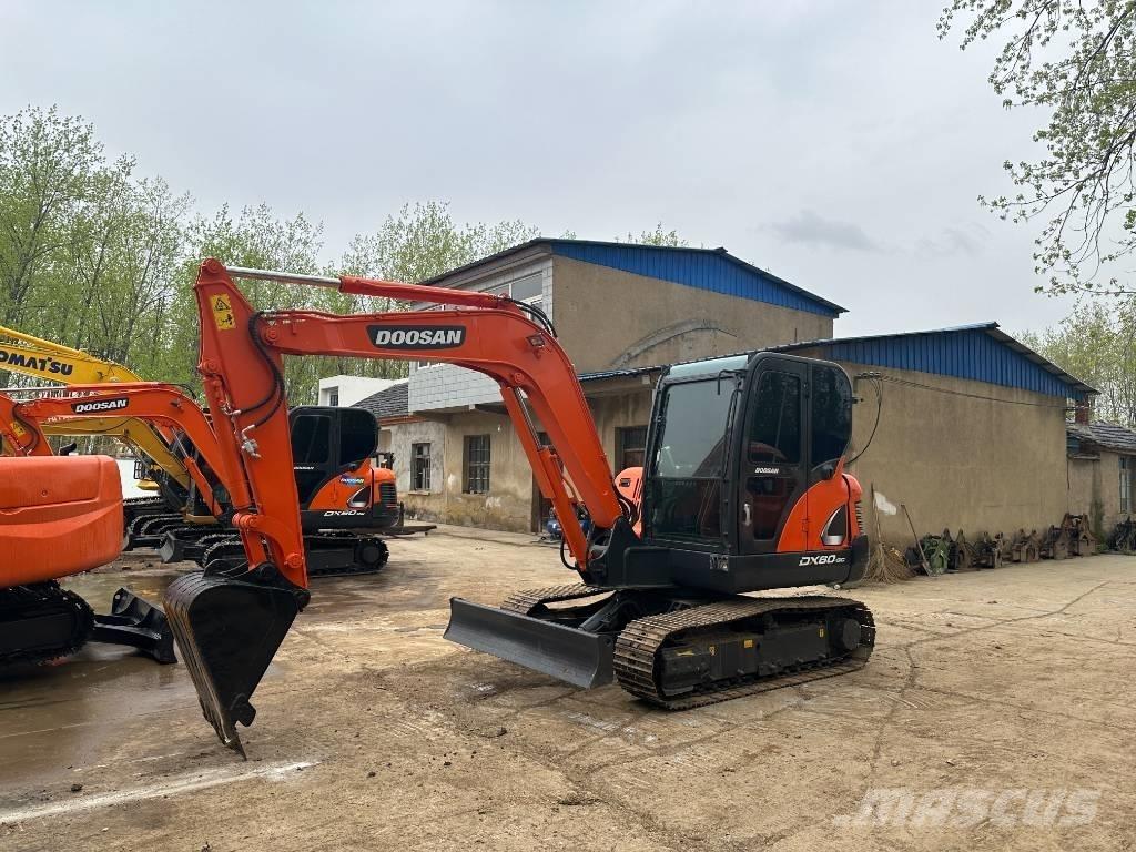 Doosan DX60 Kāpurķēžu ekskavatori