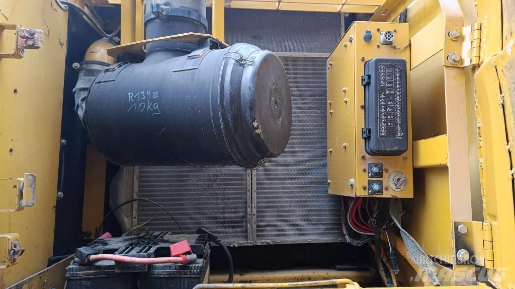 CAT 330 CL Kāpurķēžu ekskavatori