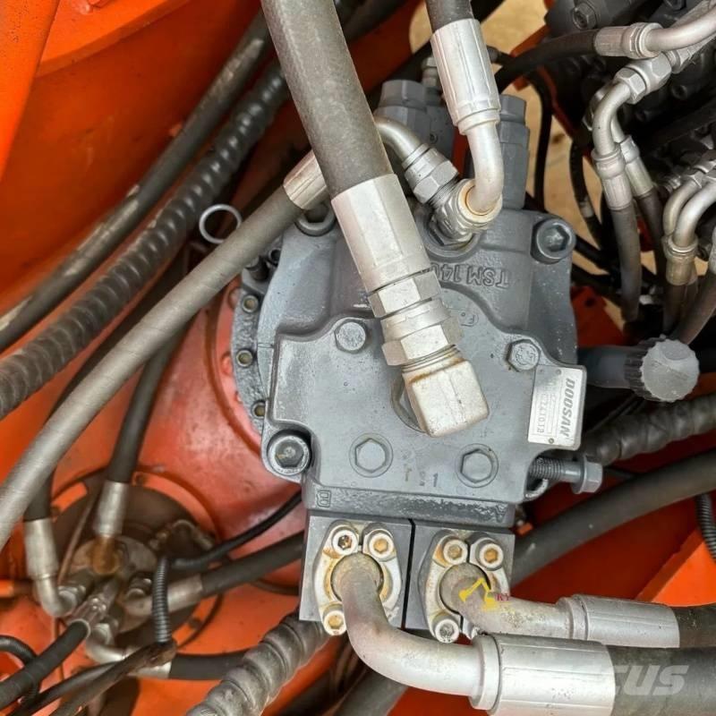 Doosan DX225-9C Kāpurķēžu ekskavatori