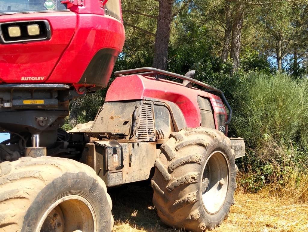 Komatsu 931 Harvesteri