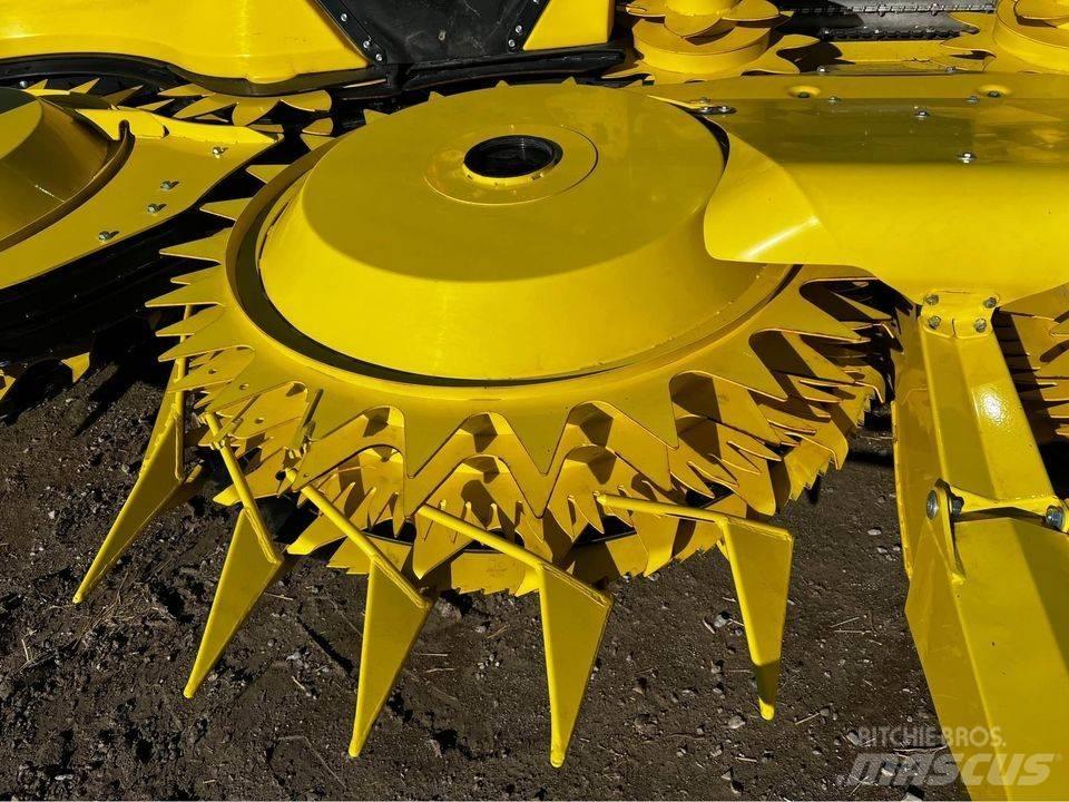 John Deere 772 Cits lopbarības novācēju, kombainu aprīkojums