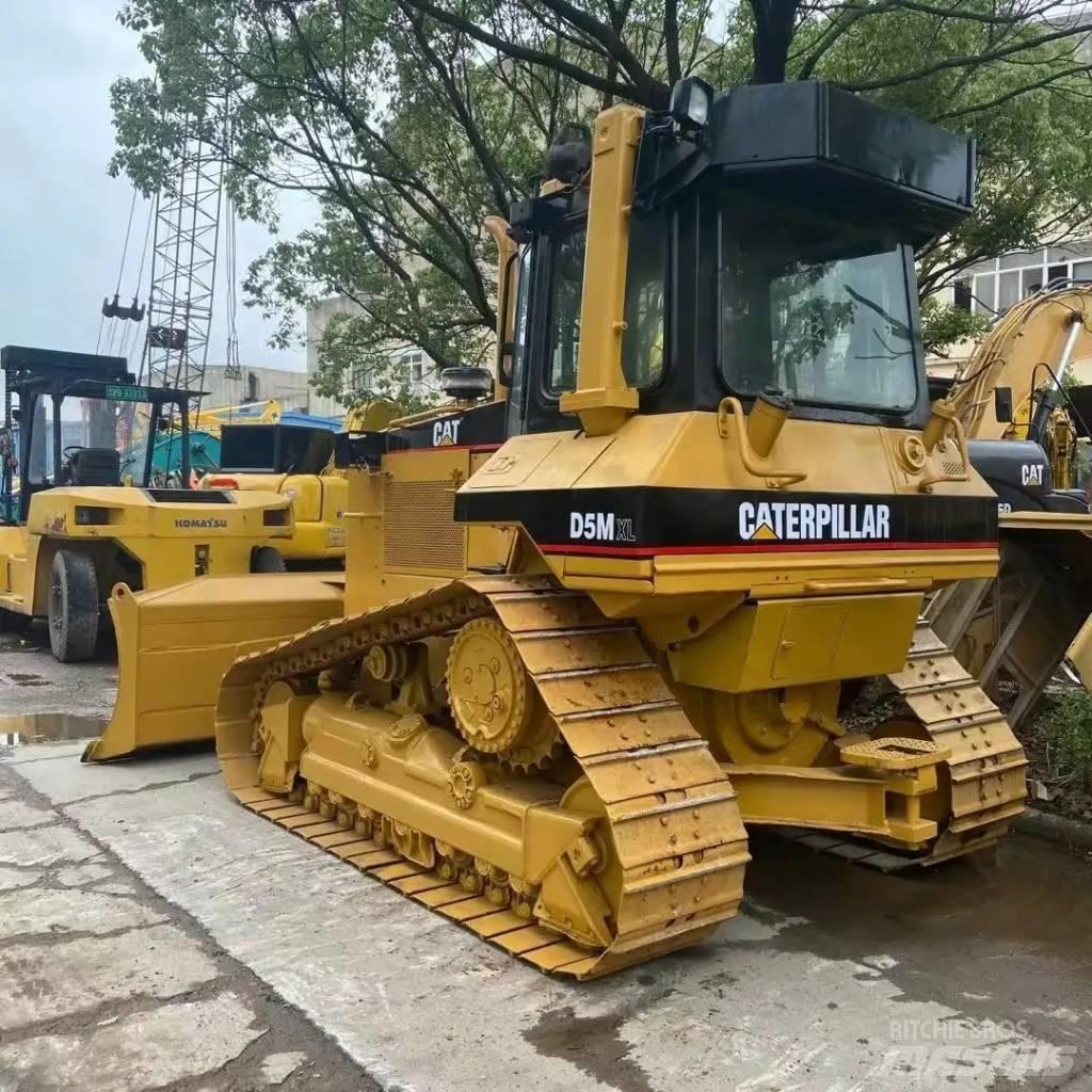 CAT D 5 M XL Kāpurķēžu buldozeri