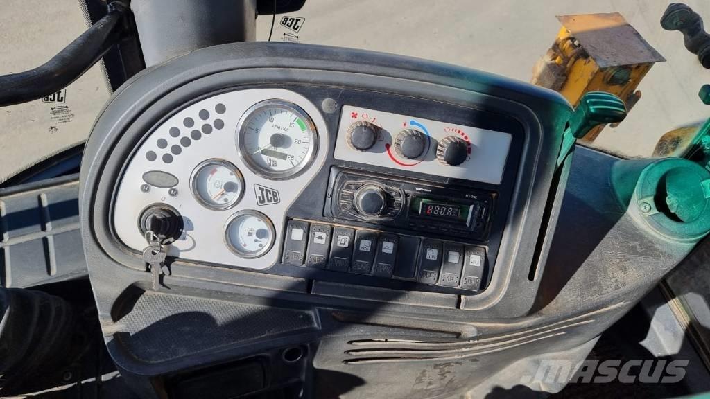 JCB 3 CX Ekskavatori-iekrāvēji
