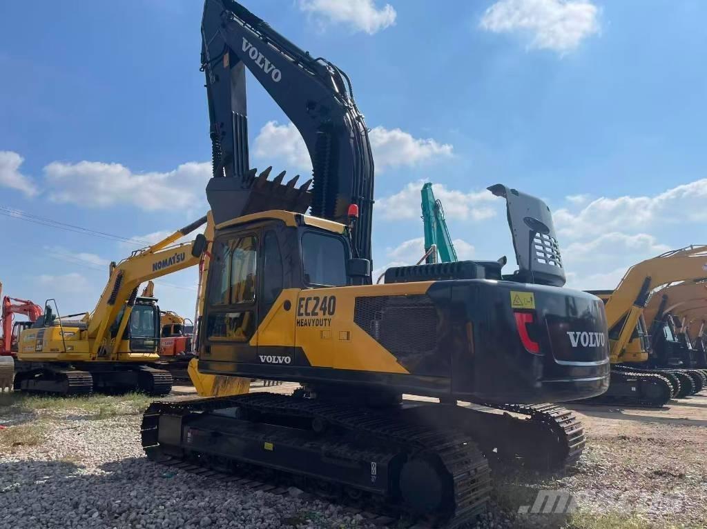 Volvo EC 240 Kāpurķēžu ekskavatori