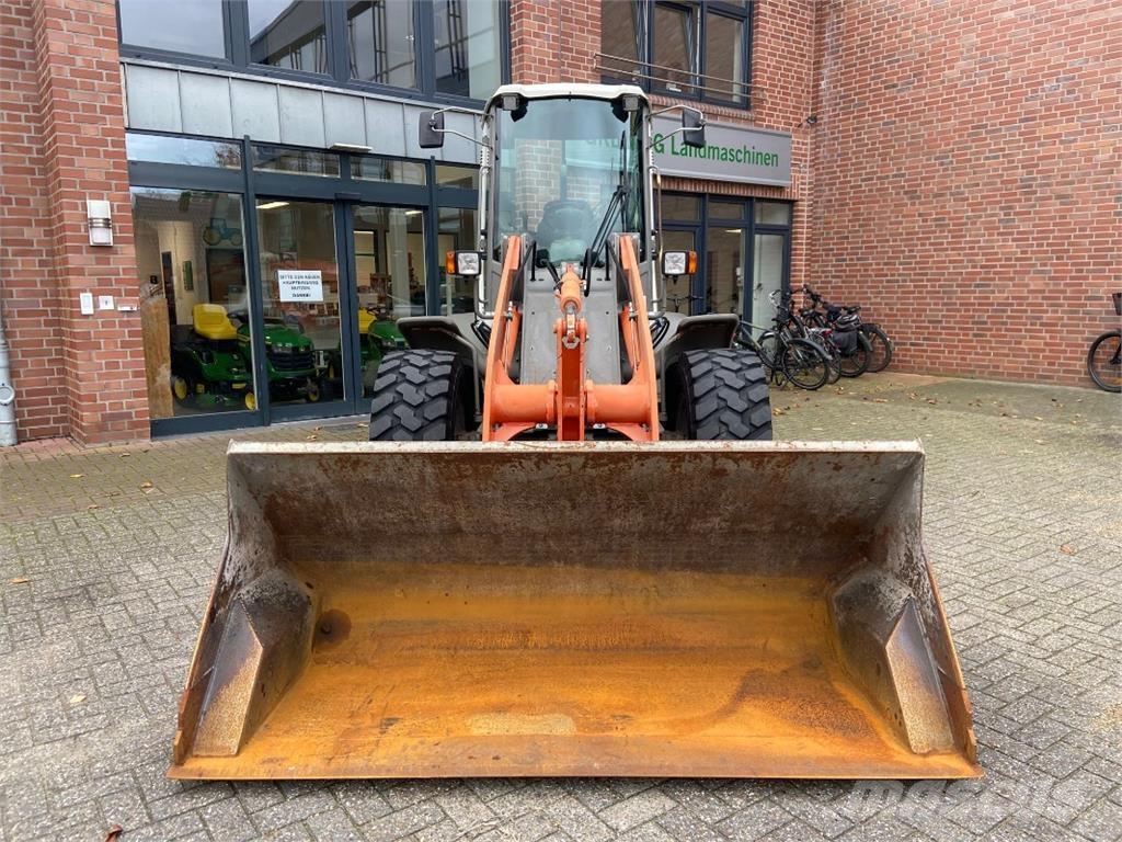 Atlas 80 Iekrāvēji uz riteņiem