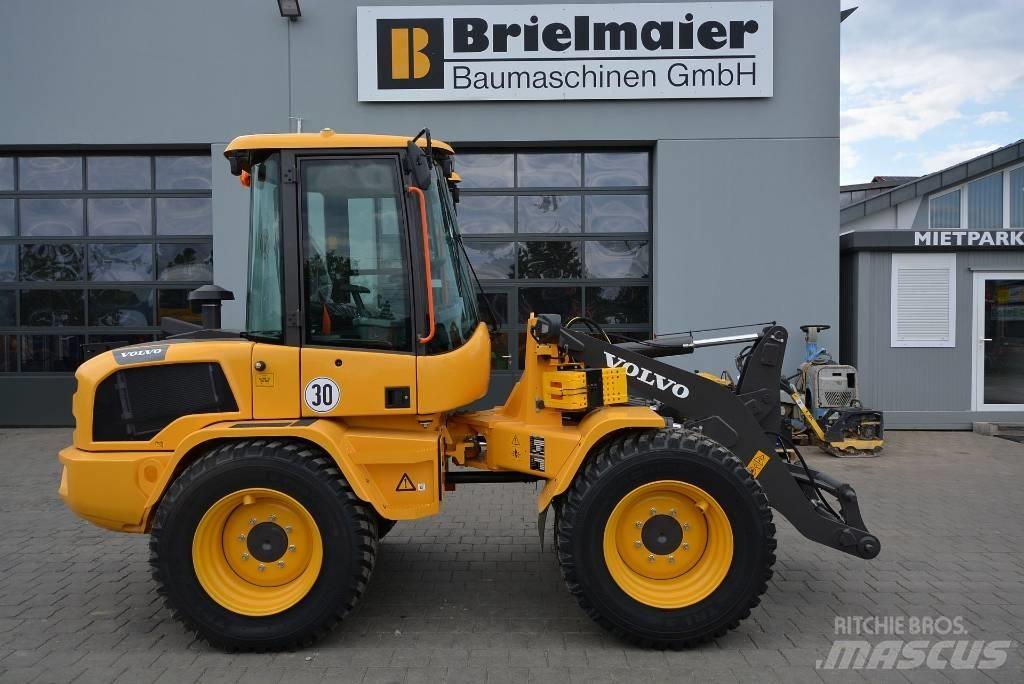 Volvo L 35 HS Iekrāvēji uz riteņiem