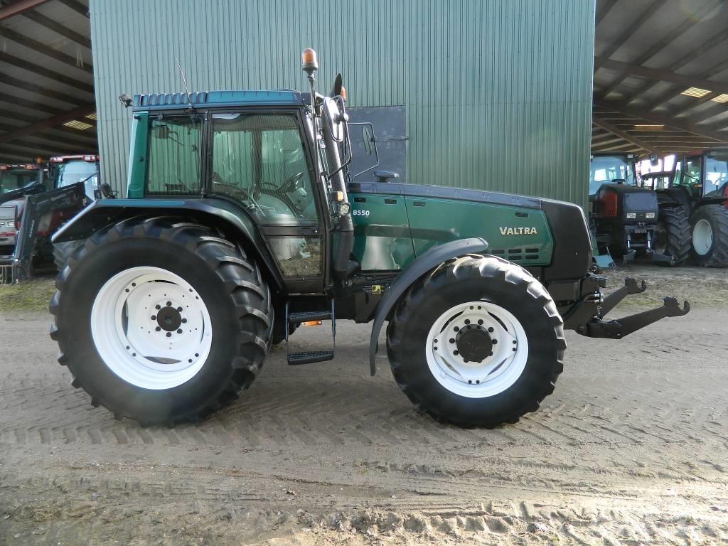 Valtra 8550 Traktori