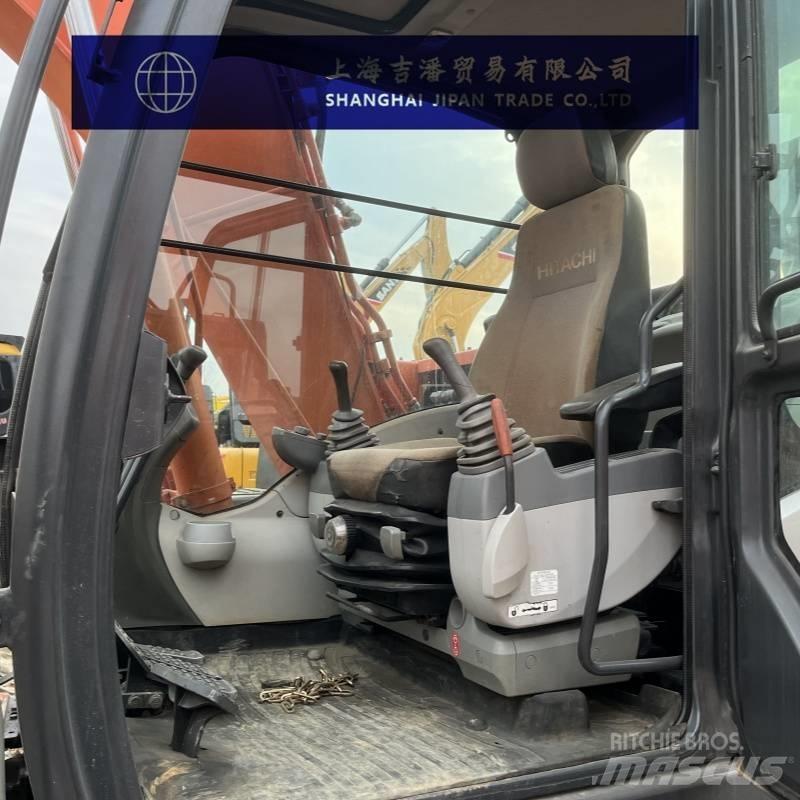 Hitachi ZX 130 Kāpurķēžu ekskavatori