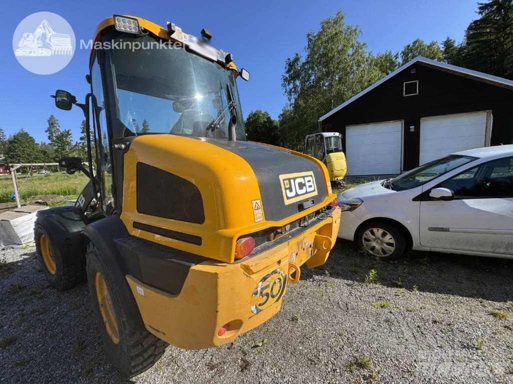 JCB 413 K Iekrāvēji uz riteņiem