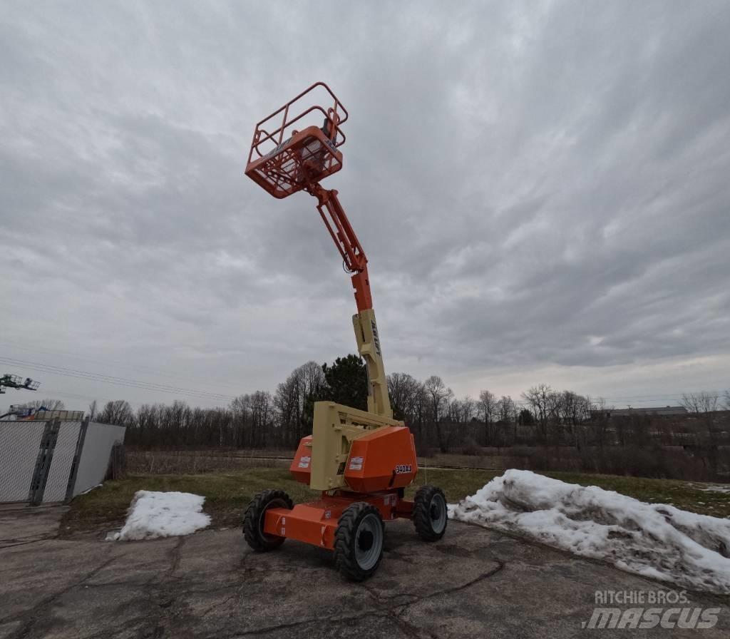 JLG 340 AJ Strēles pacēlāji