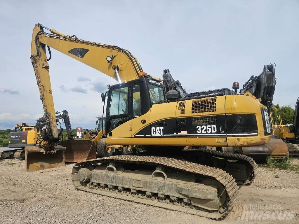 CAT 325 D Long Reach Ekskavatori tālās sniedzamības darbiem