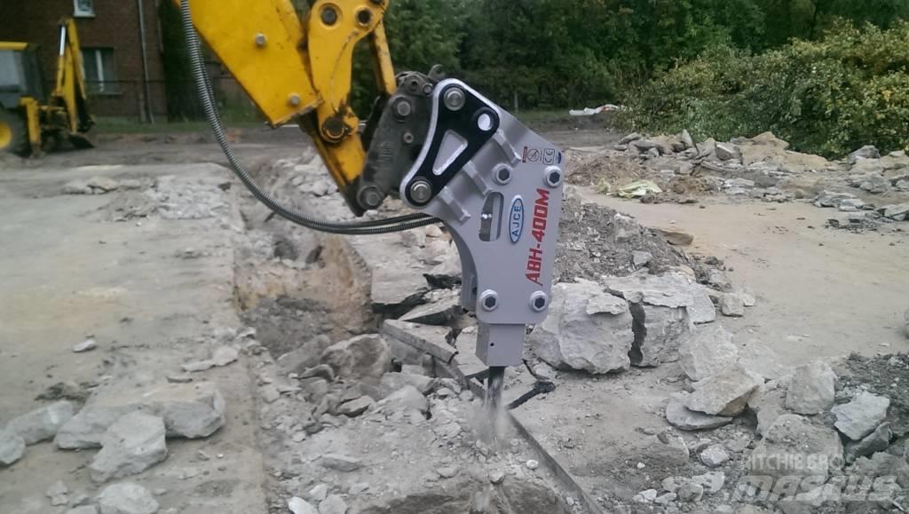 AJCE ABH400M JCB 3cx Āmuri/Drupinātāji