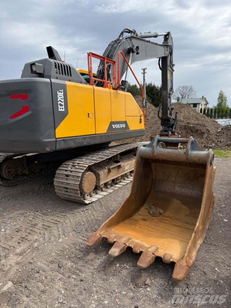 Volvo EC 220 EL Kāpurķēžu ekskavatori