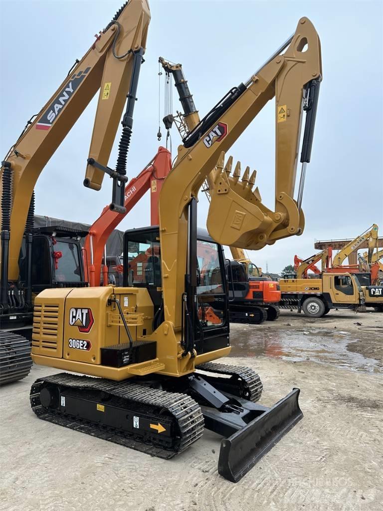 CAT 306E2 Kāpurķēžu ekskavatori
